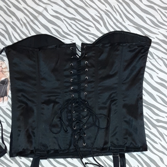 Intimate attitudes corset - Picture 5 of 7